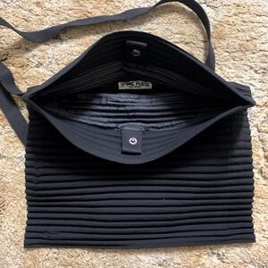 Issey Miyake - Homme Plisse Black (pleated) Unisex Shoulder Bag